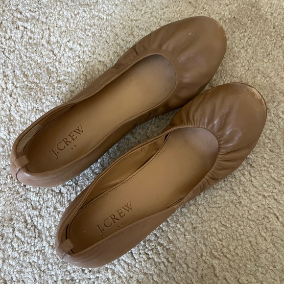 J Crew nude Faux Leather Flats Sz 6 - Picture 1 of 4